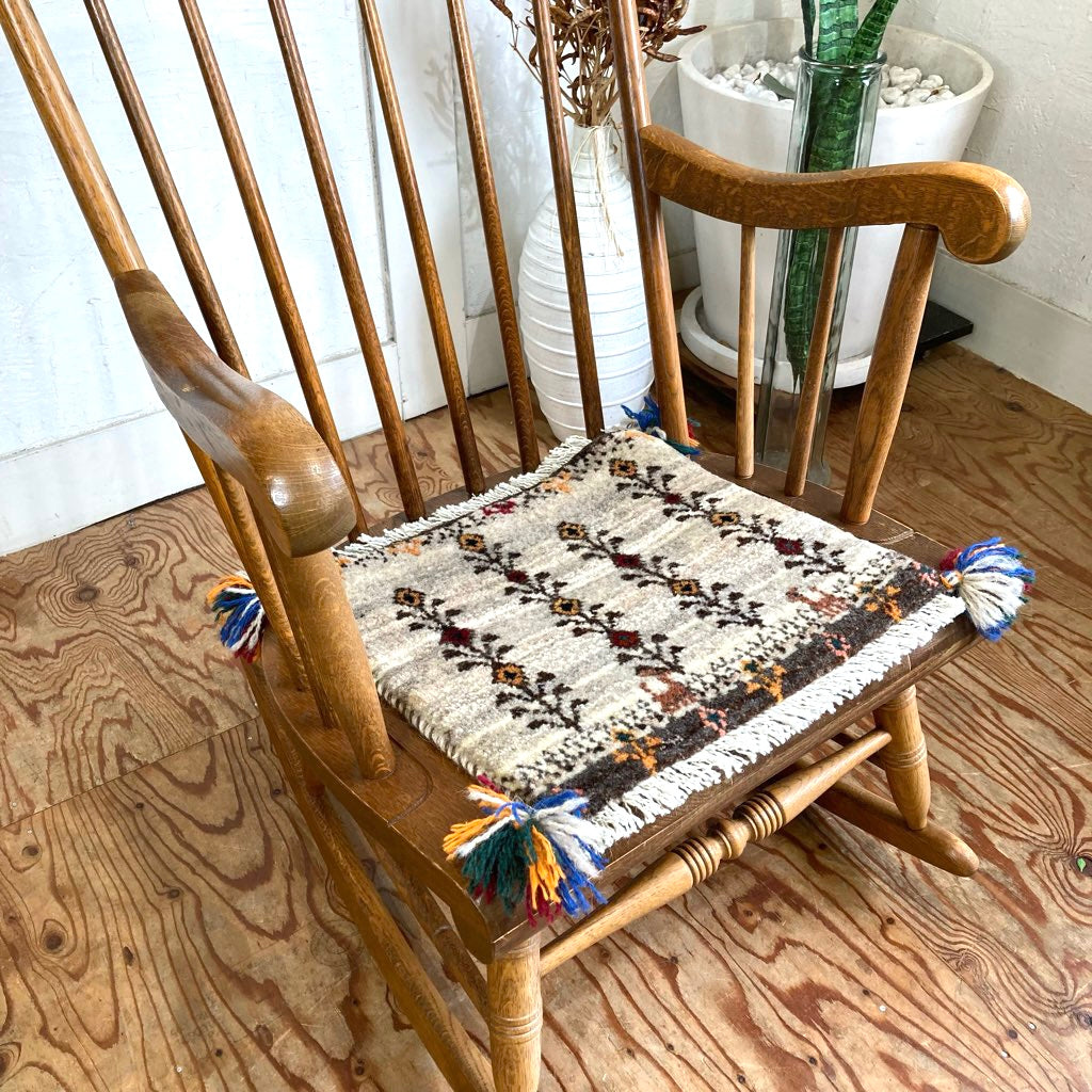 ギャッベ 座布団 チェアパット ミニ マット アイボリー スクエア 幅38× 奥行40 中古