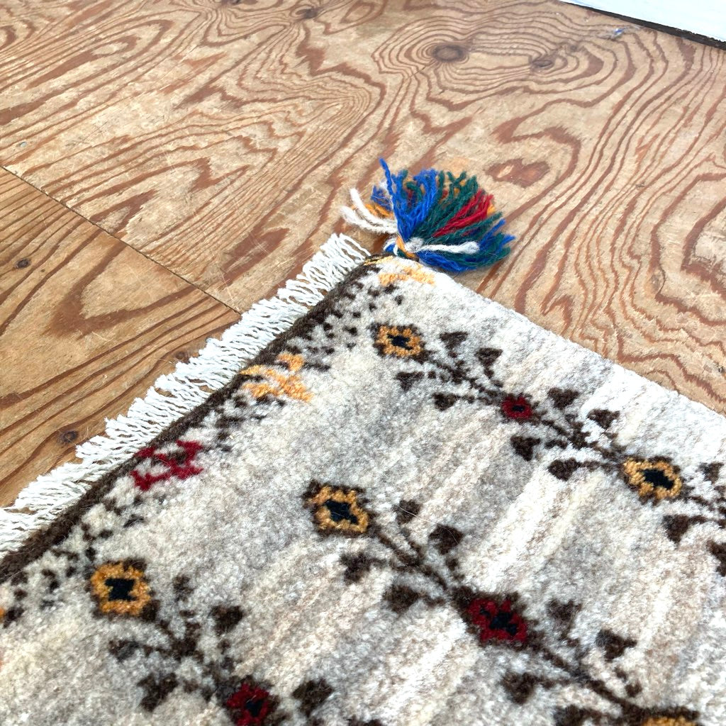 ギャッベ 座布団 チェアパット ミニ マット アイボリー スクエア 幅38× 奥行40 中古