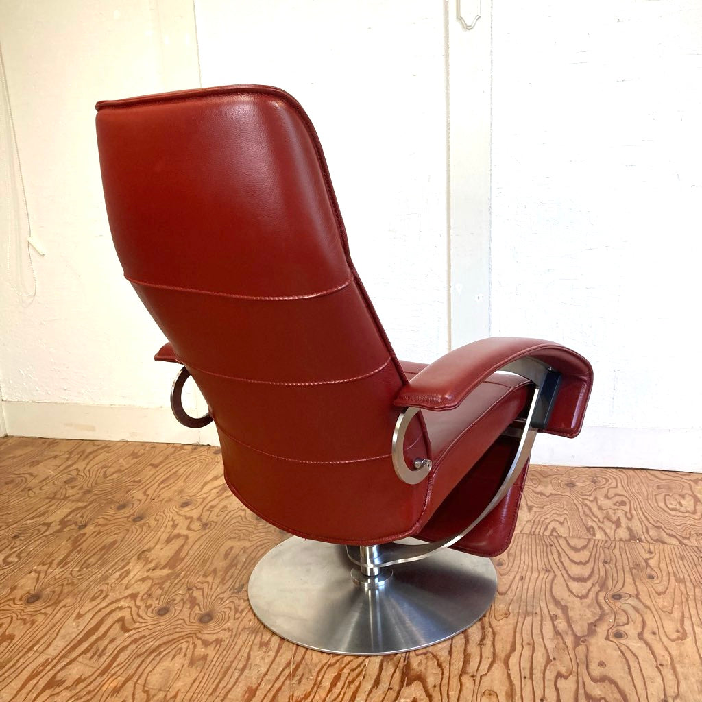 APファニチャー / AP-Furniture Simmons-AP ドリームリクライナー Meta リクライニングチェア 本革張り 中古