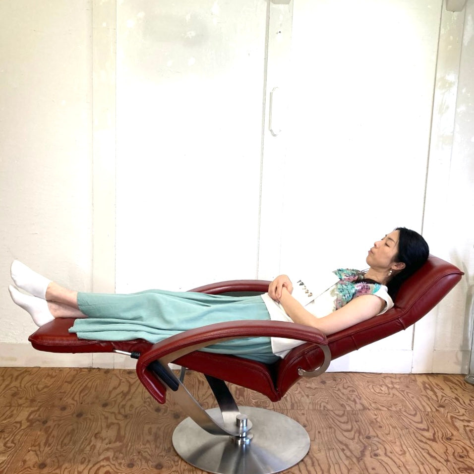 APファニチャー / AP-Furniture Simmons-AP ドリームリクライナー Meta リクライニングチェア 本革張り 中古