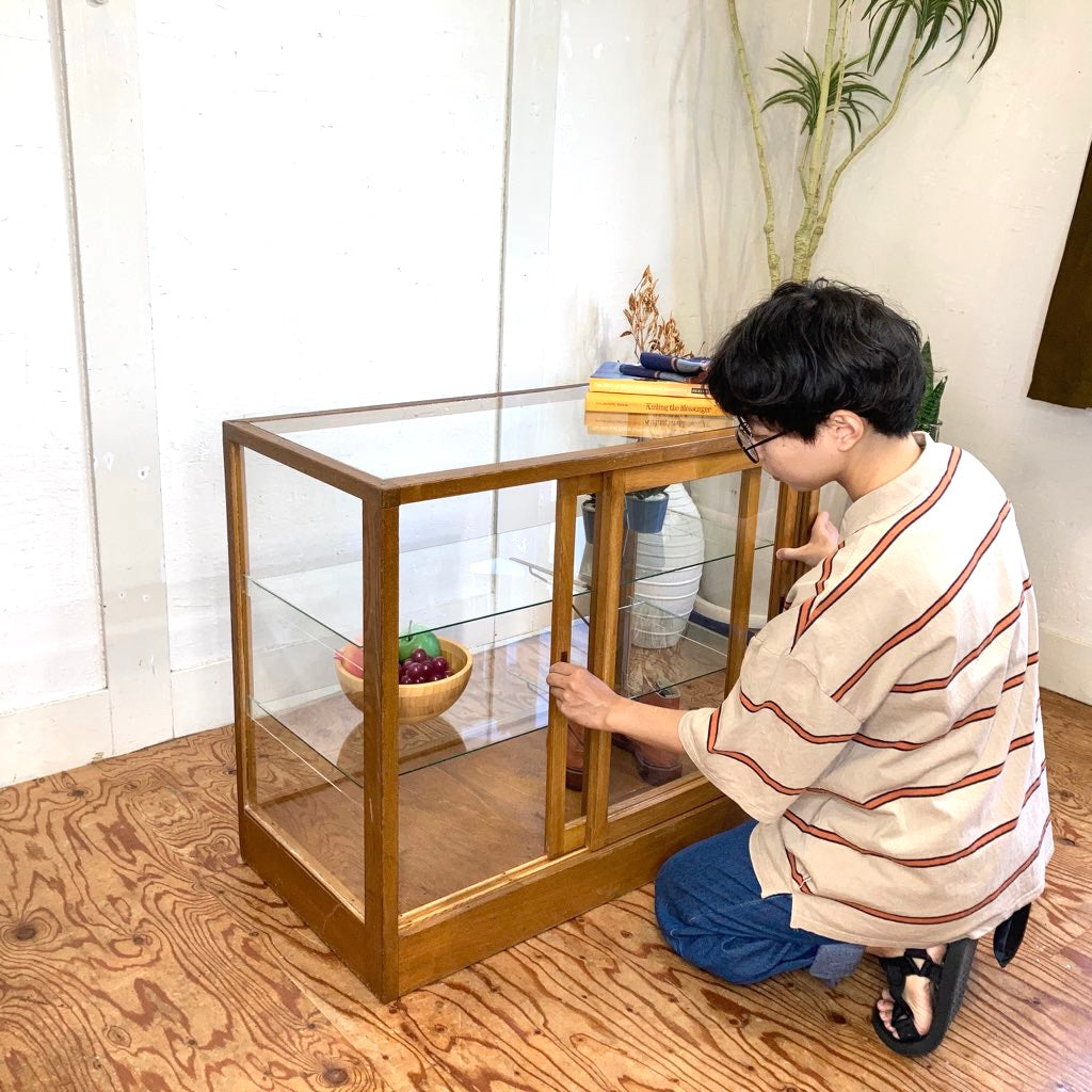 古い木味フレームのガラスショーケース パンケース 陳列棚 ディスプレイケース アンティーク
