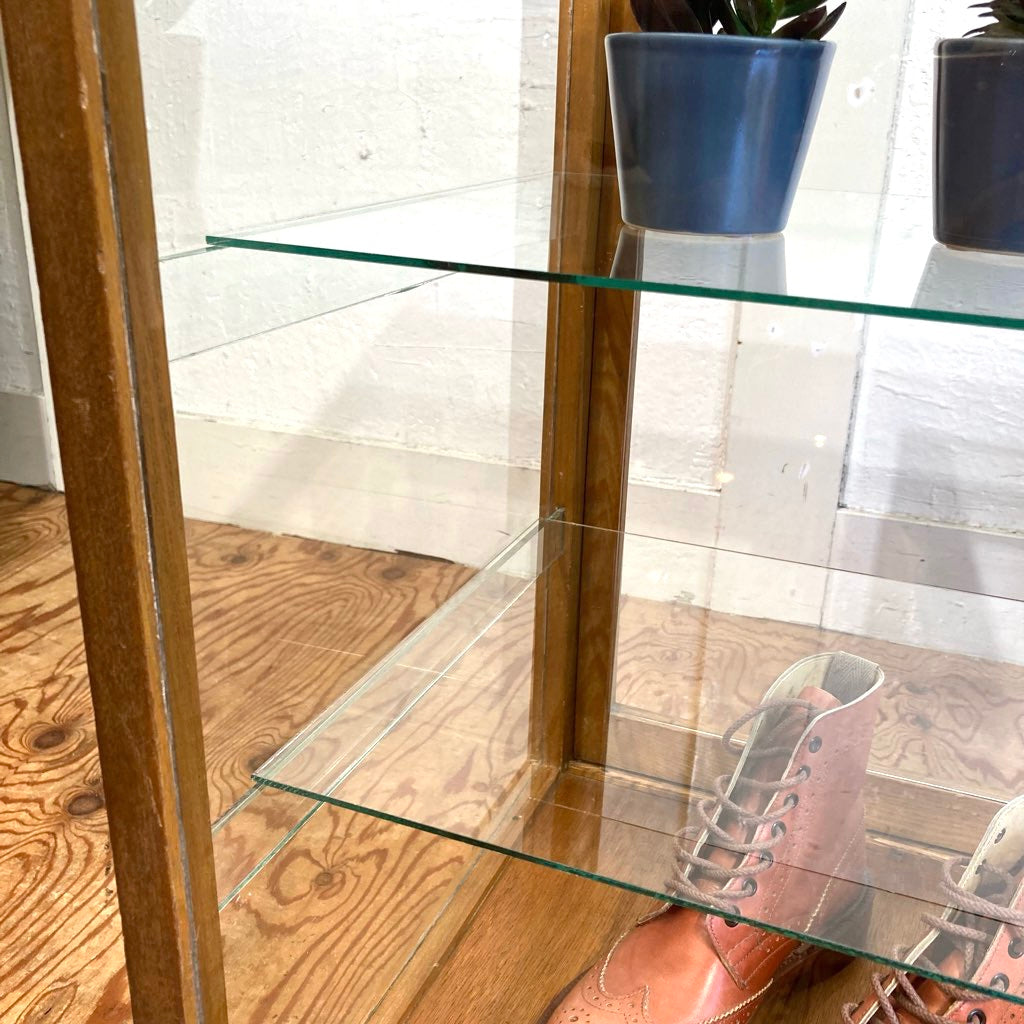 古い木味フレームのガラスショーケース パンケース 陳列棚 ディスプレイケース アンティーク