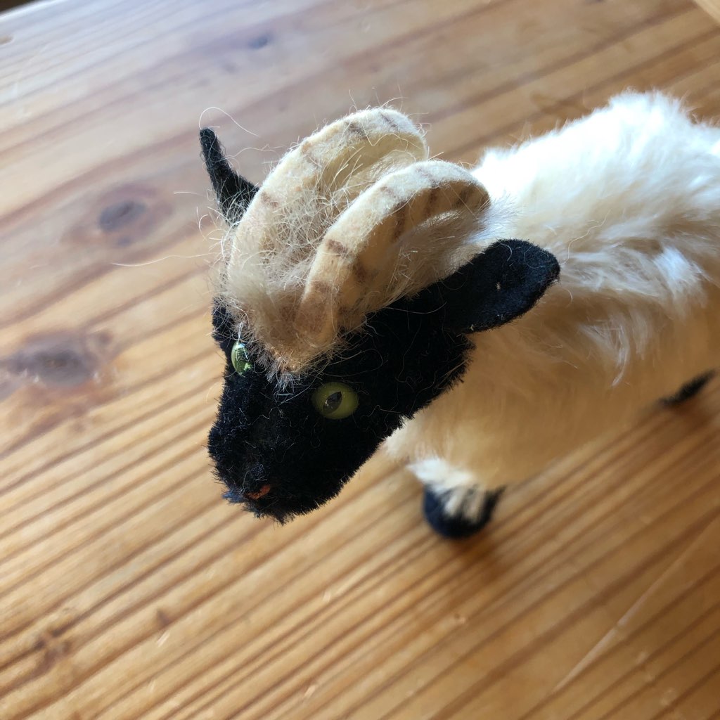 シュタイフ / Steiff マウンテンシープのスナッキー / Snucki 羊 ぬいぐるみ ドイツ ヴィンテージ