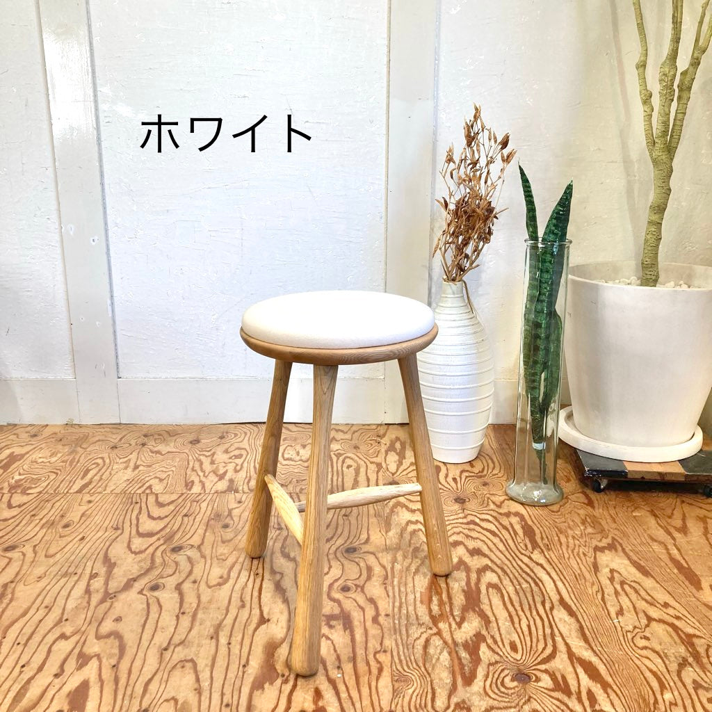 hito to ki / ヒトトキ Bow スツール 【H510】 オーク材 未使用品