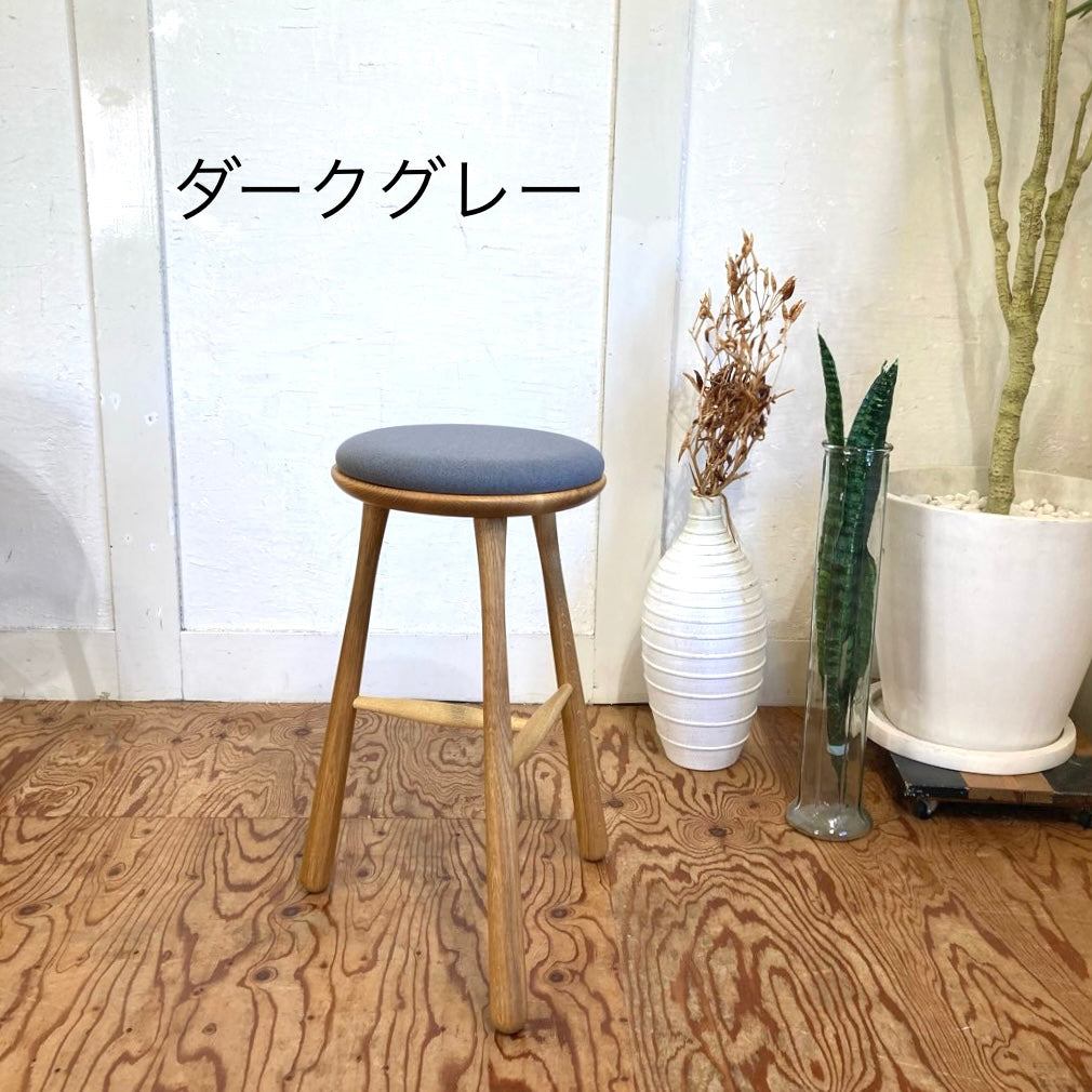 hito to ki / ヒトトキ Bow スツール 【H610】 オーク材 未使用品