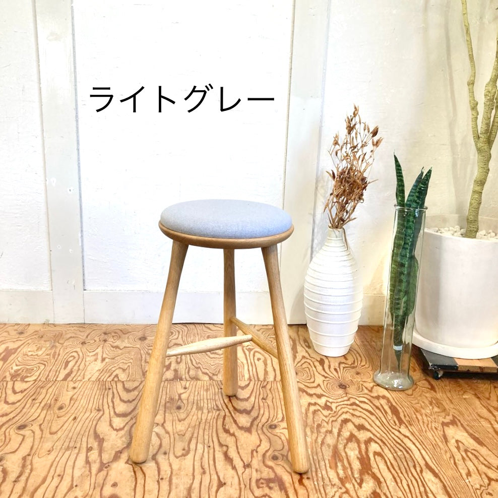 hito to ki / ヒトトキ Bow スツール 【H610】 オーク材 未使用品