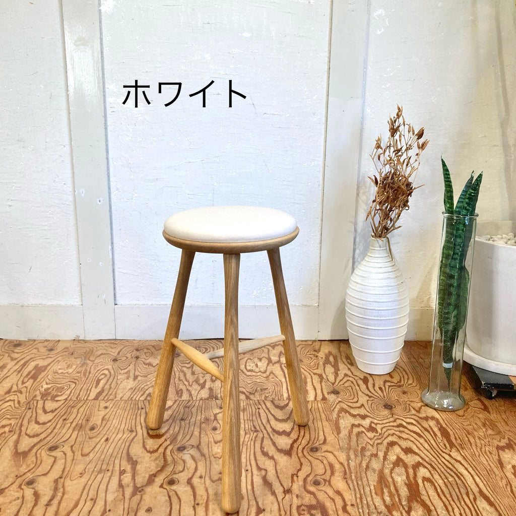 hito to ki / ヒトトキ Bow スツール 【H610】 オーク材 未使用品