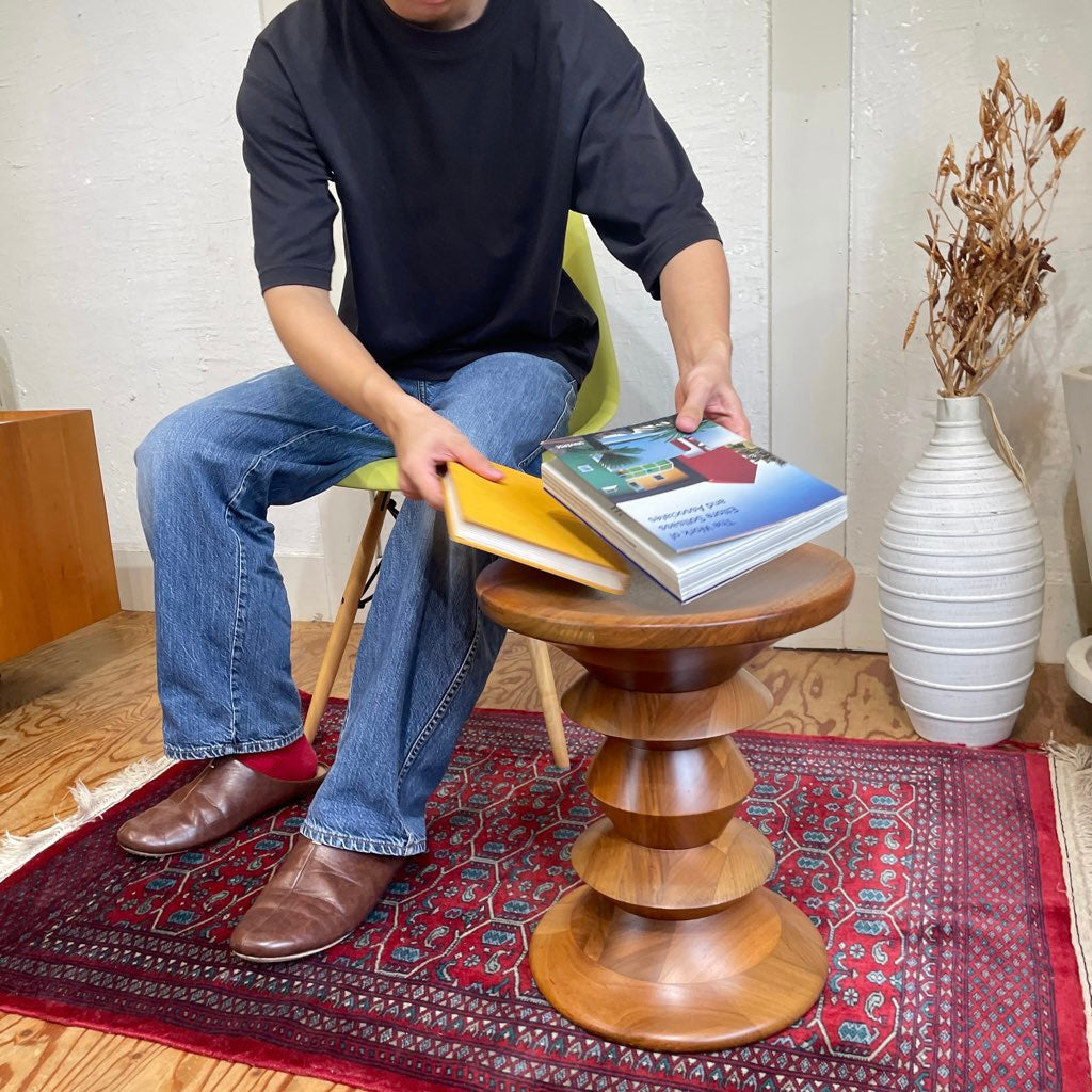 ハーマンミラー / Herman Miller ターンドスツール ウォールナットスツール 413 中古 チャールズ&レイ・イームズ