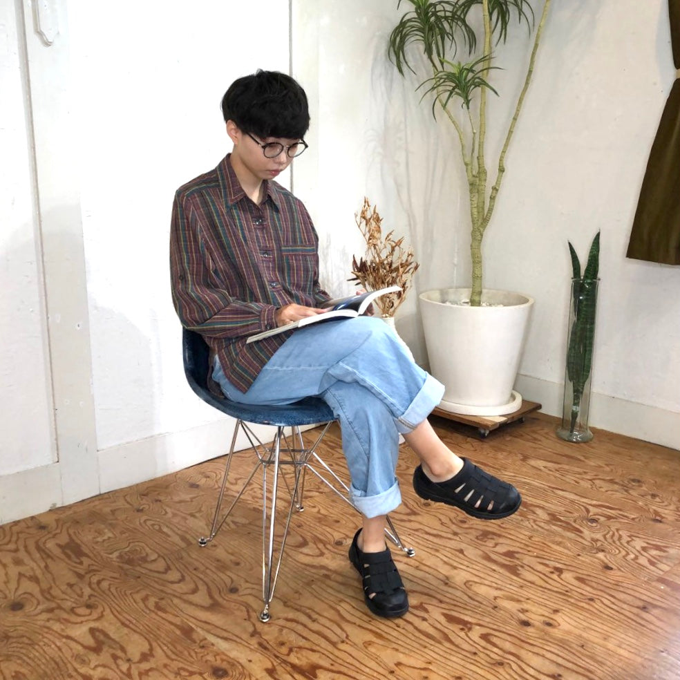 モダニカ / MODERNICA サイドシェルチェア FRP インディゴ チャールズ&レイ・イームズ 中古