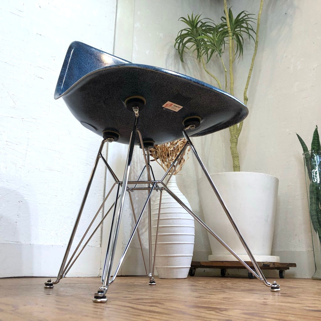 モダニカ / MODERNICA サイドシェルチェア FRP インディゴ チャールズ&レイ・イームズ 中古