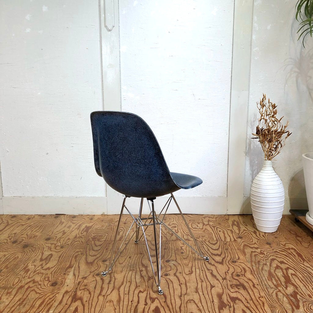 モダニカ / MODERNICA サイドシェルチェア FRP インディゴ チャールズ&レイ・イームズ 中古