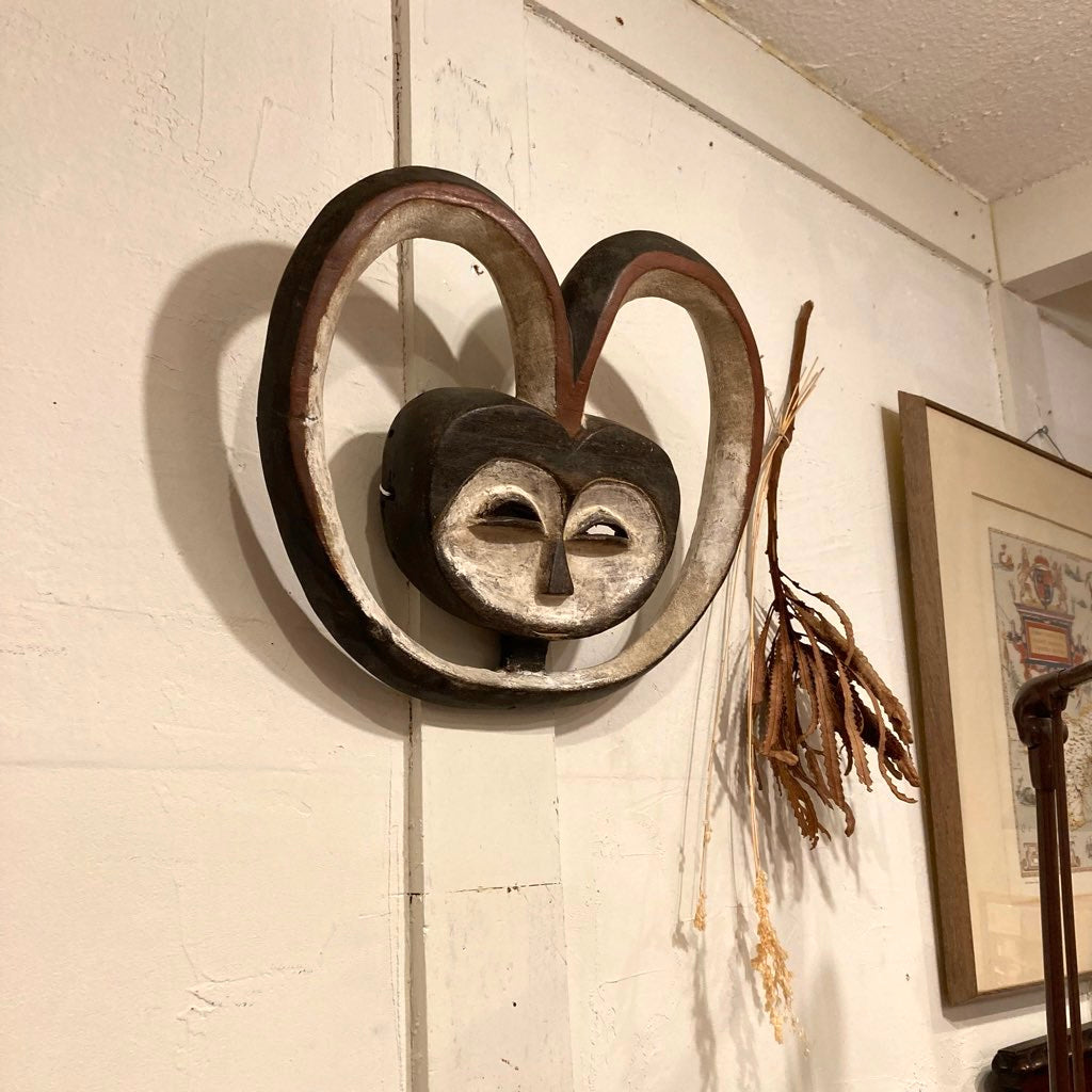 アフリカ クウェレ族の仮面 ハート プリミティブアート 木彫り インテリア小物 ヴィンテージ