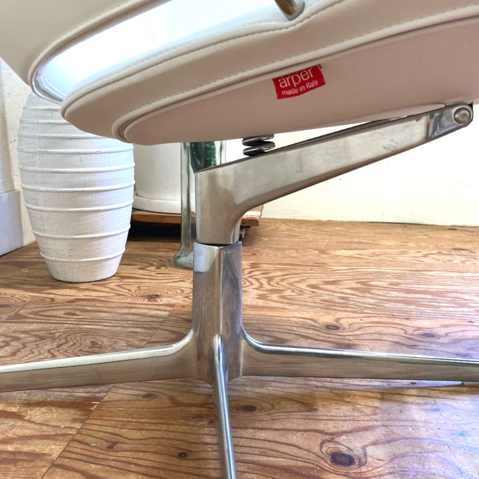 アルペール / arper アストン / ASTON ハイバック ラウンジチェア+オットマン 本革 ホワイト  展示