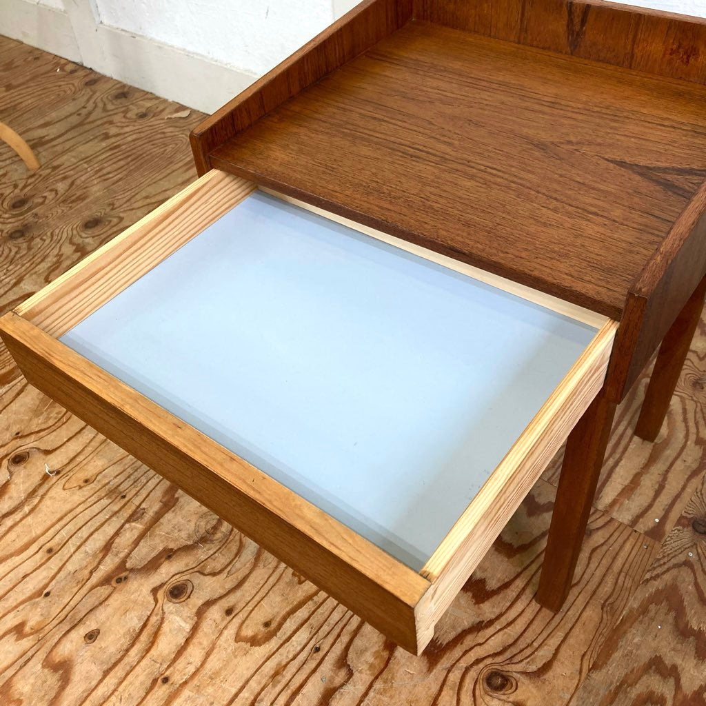 デンマーク製 チーク材 ミニチェスト サイドテーブル 北欧 ヴィンテージ