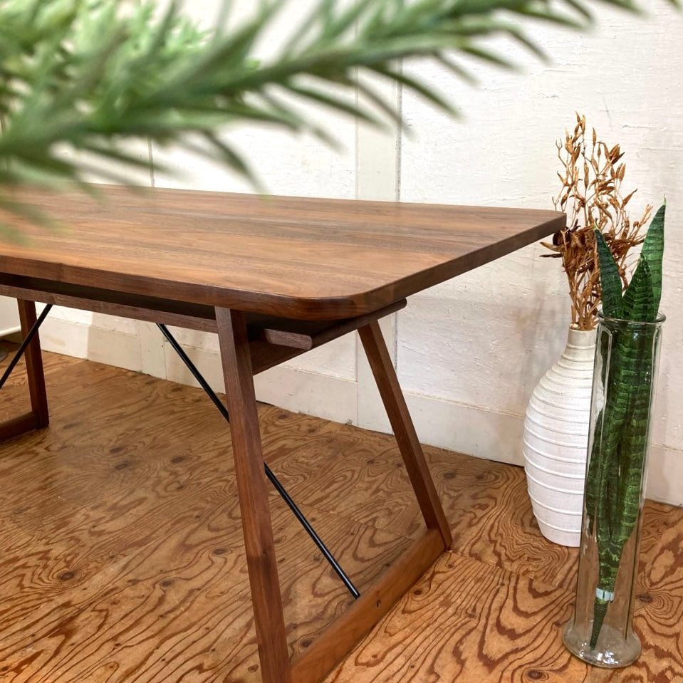 ソース / source ワイホープ / Y HOPE ダイニングテーブル 168 ウォルナット  展示品