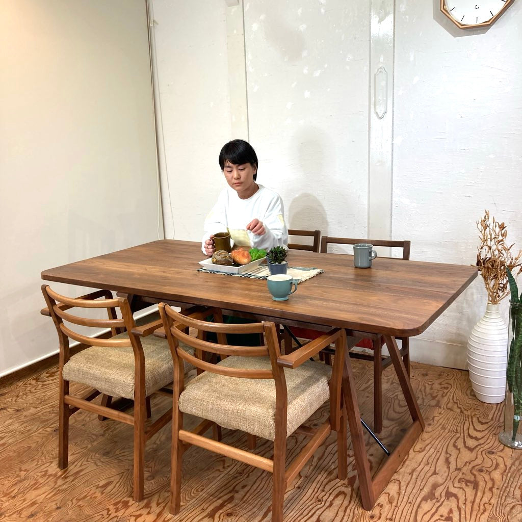 ソース / source ワイホープ / Y HOPE ダイニングテーブル 168 ウォルナット  展示品