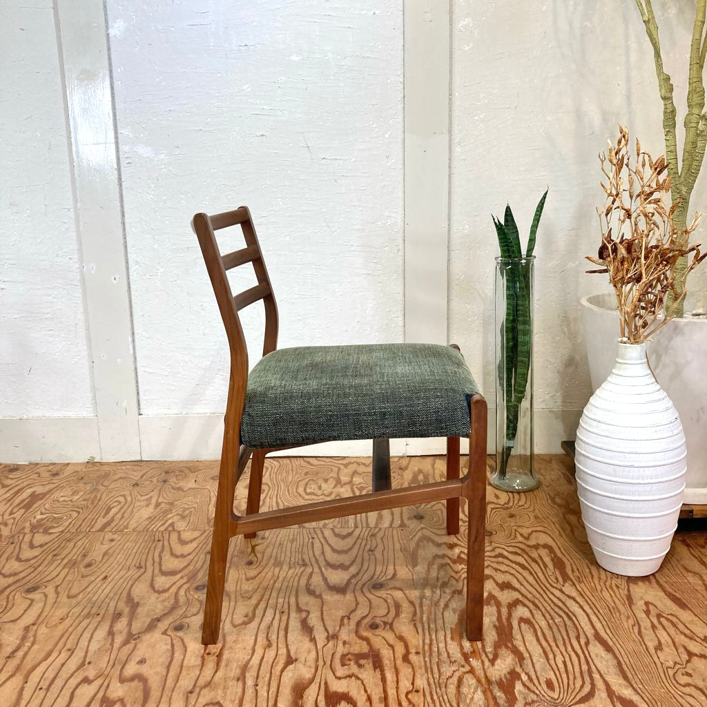 ソース / source ワイホープ / Y HOPE ダイニングチェア  サイドチェア 【グリーン】 展示品