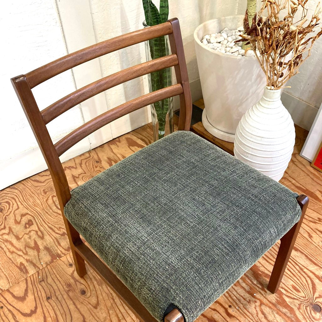 ソース / source ワイホープ / Y HOPE ダイニングチェア  サイドチェア 【グリーン】 展示品