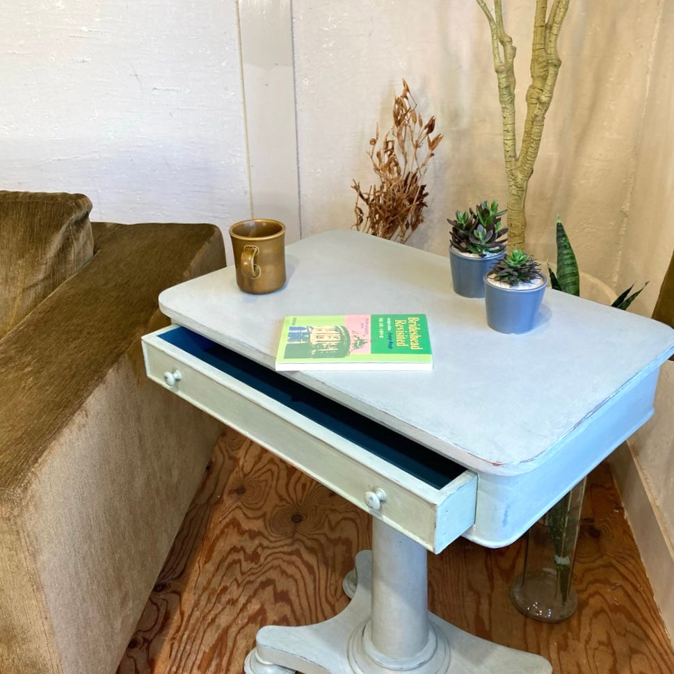 サイドテーブル 引出し付き アニースローン塗装 シャビー 中古