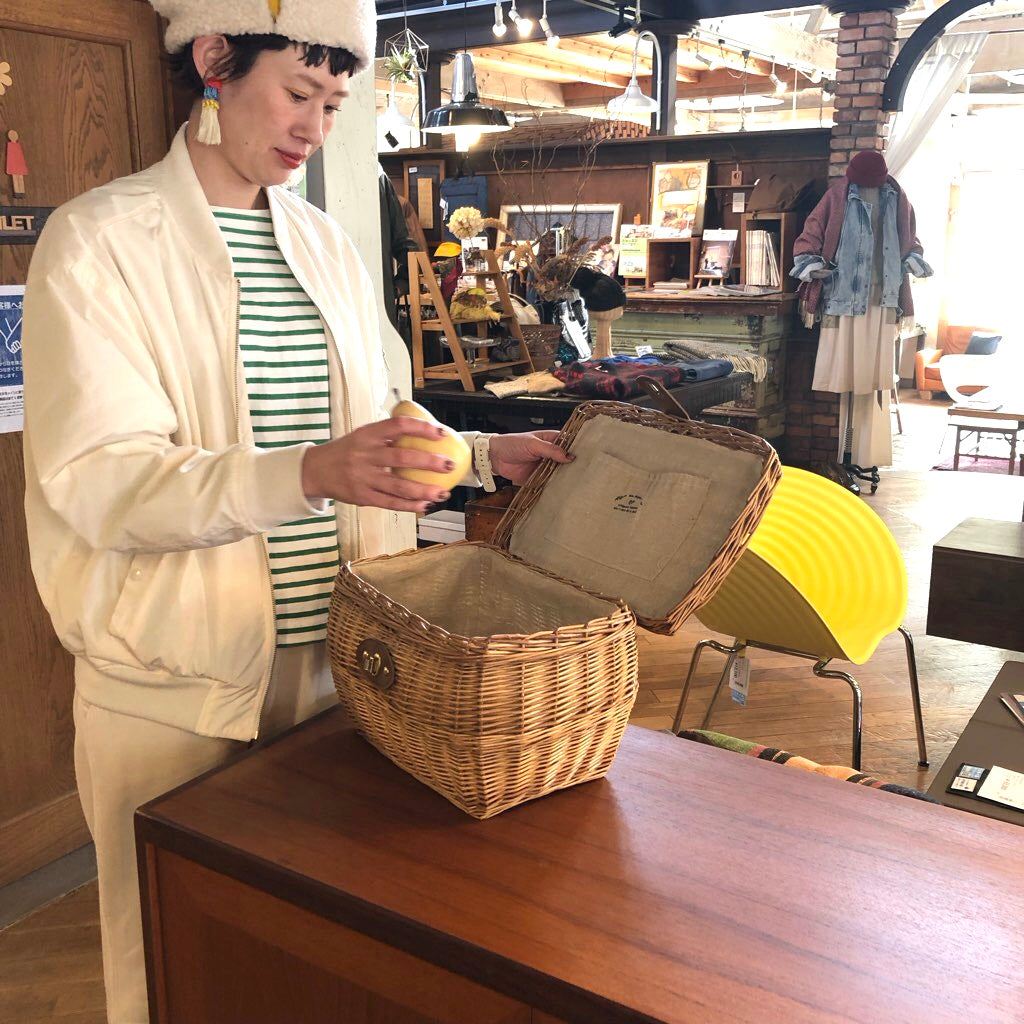 ピクニックバスケット かご フタ付 中布あり 中古