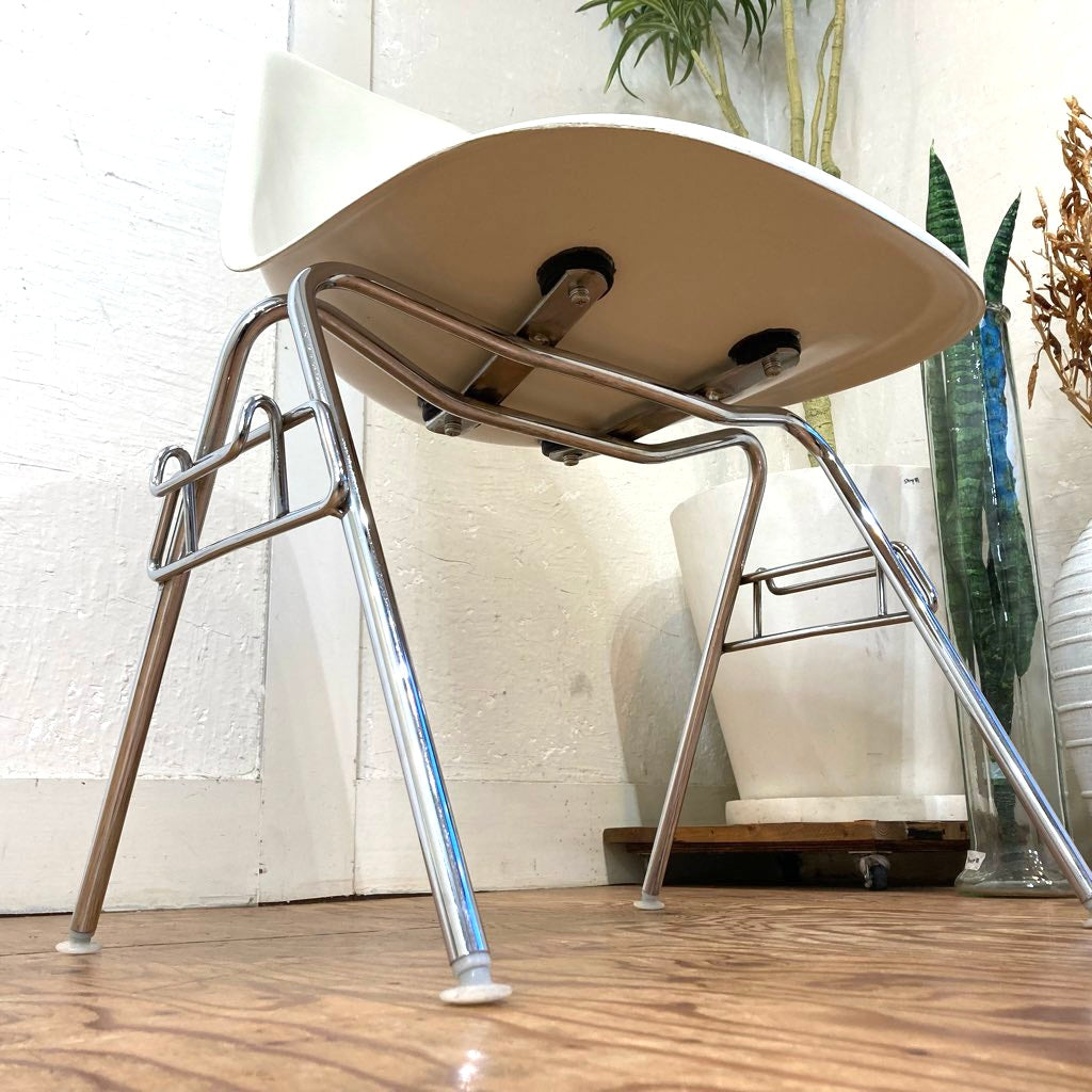 ハーマンミラー / Herman Miller サイドシェルチェア ホワイト スタッキングベース チャールズ&レイ・イームズ FRP ヴィンテージ