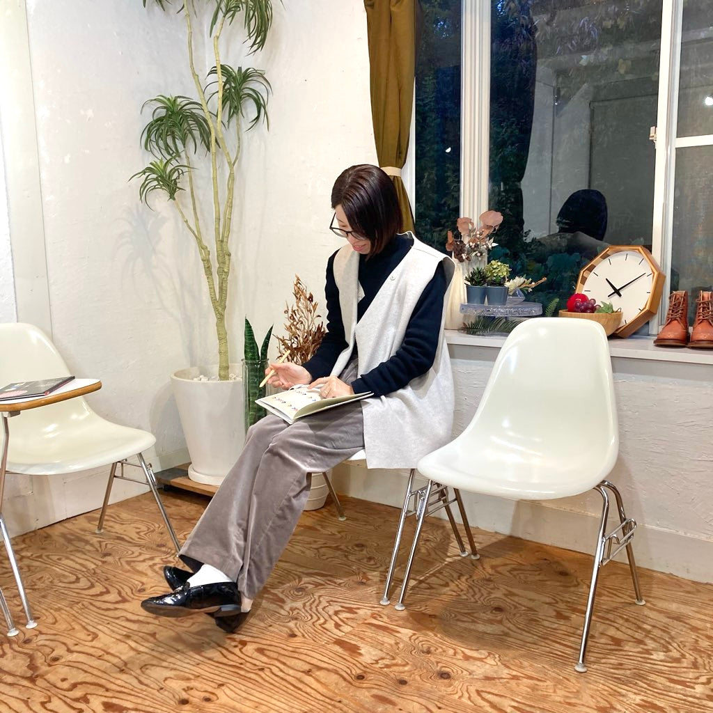 ハーマンミラー / Herman Miller サイドシェルチェア ホワイト スタッキングベース チャールズ&レイ・イームズ FRP ヴィンテージ
