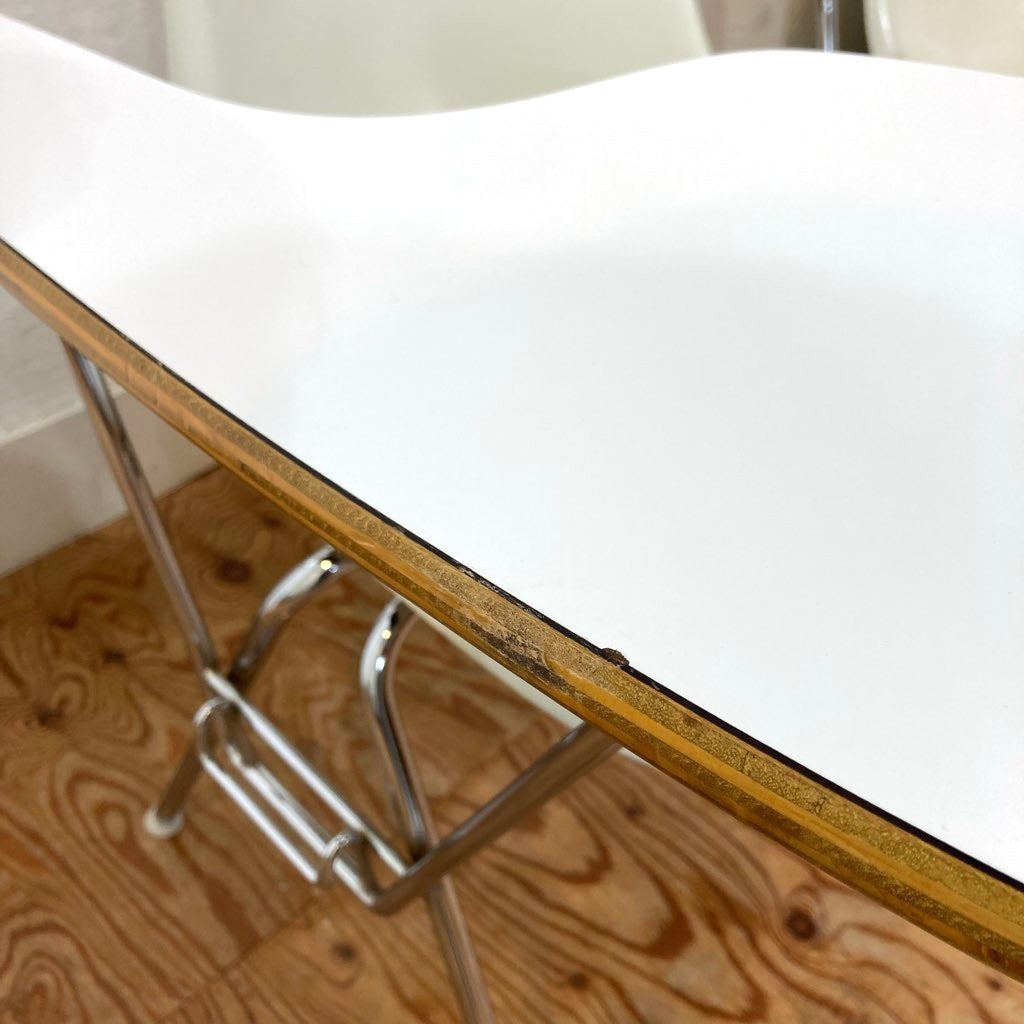 ハーマンミラー / Herman Miller サイドシェルチェア ホワイト スタッキングベース メモ台付き チャールズ&レイ・イームズ FRP ヴィンテージ