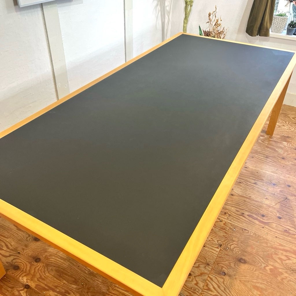 マグナス・オルセン / MAGNUS OLESEN ダイニングテーブル 220×100 ブラック デンマーク 中古