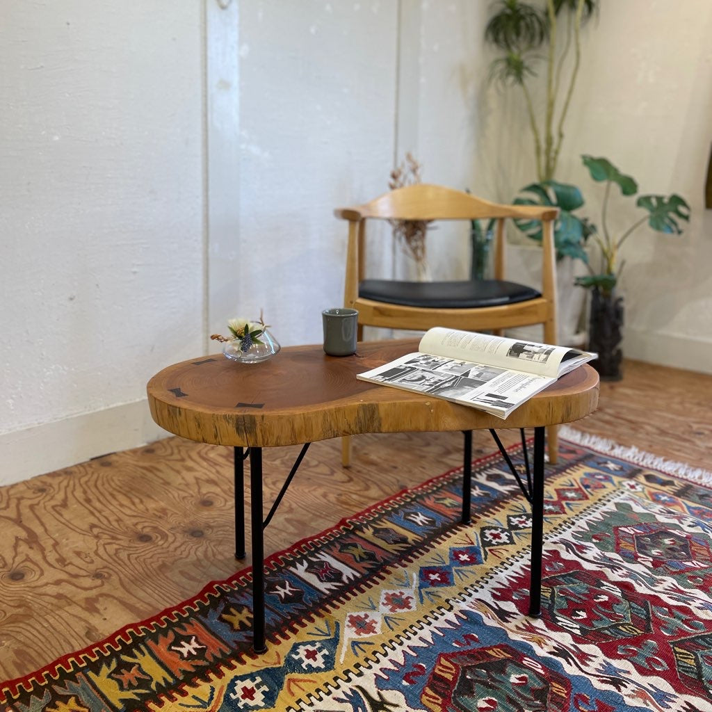 双子 輪切り一枚板のセンターテーブル リメイク家具 再生家具 リバイブモブラープロジェクト