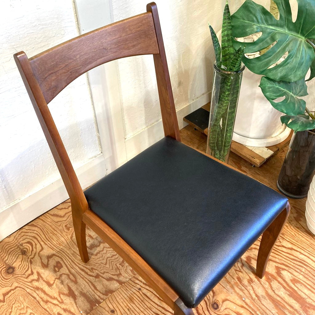 ウォールナット材 ダイニングチェア 中古