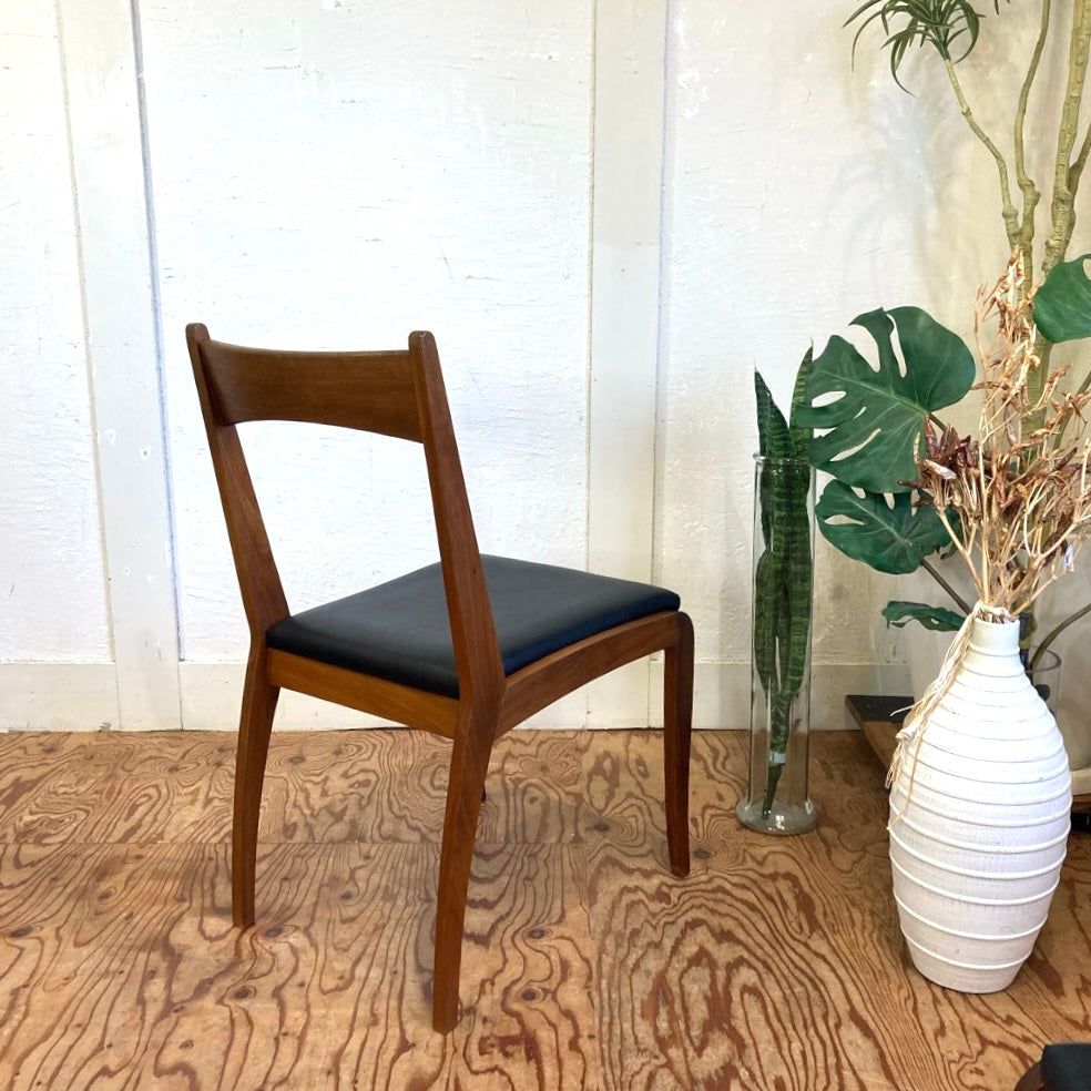 ウォールナット材 ダイニングチェア 中古