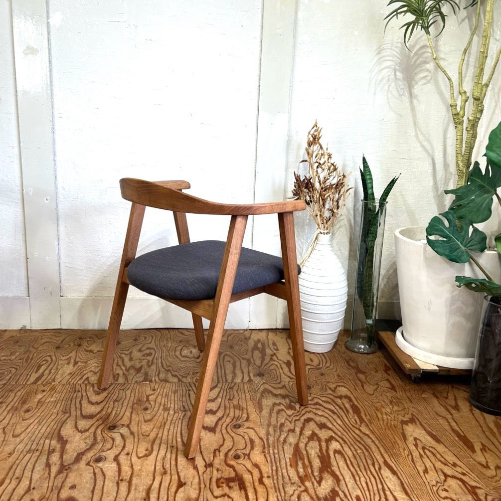 KINOSHITA / キノシタ Coccole / コッコレ アームチェア ダイニングチェア  【黒】 展示品