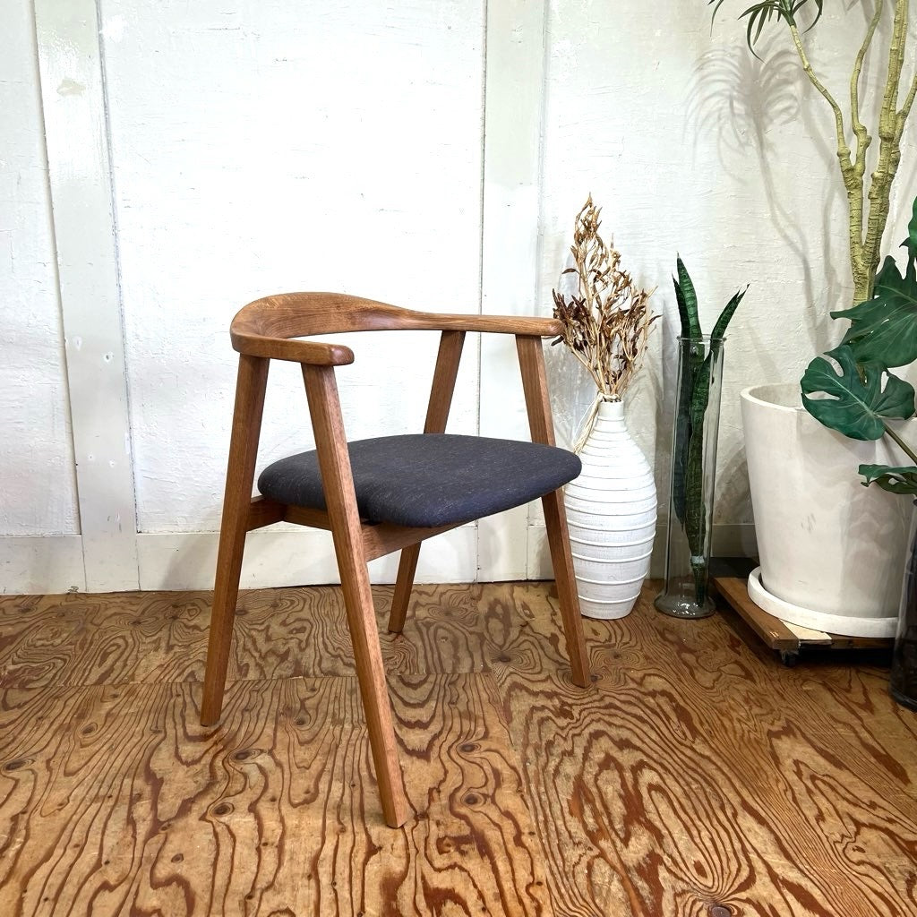 KINOSHITA / キノシタ Coccole / コッコレ アームチェア ダイニングチェア  【黒】 展示品