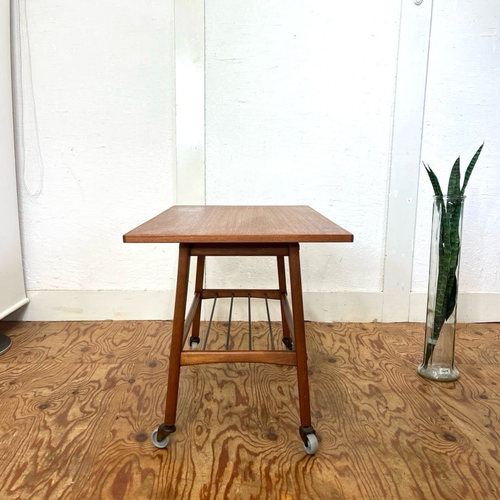 チーク材&ビーチ材 コーヒーテーブル サイドテーブル 棚・キャスター付き デンマーク製 北欧 ヴィンテージ