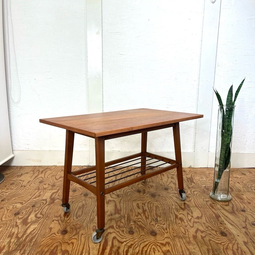 チーク材&ビーチ材 コーヒーテーブル サイドテーブル 棚・キャスター付き デンマーク製 北欧 ヴィンテージ