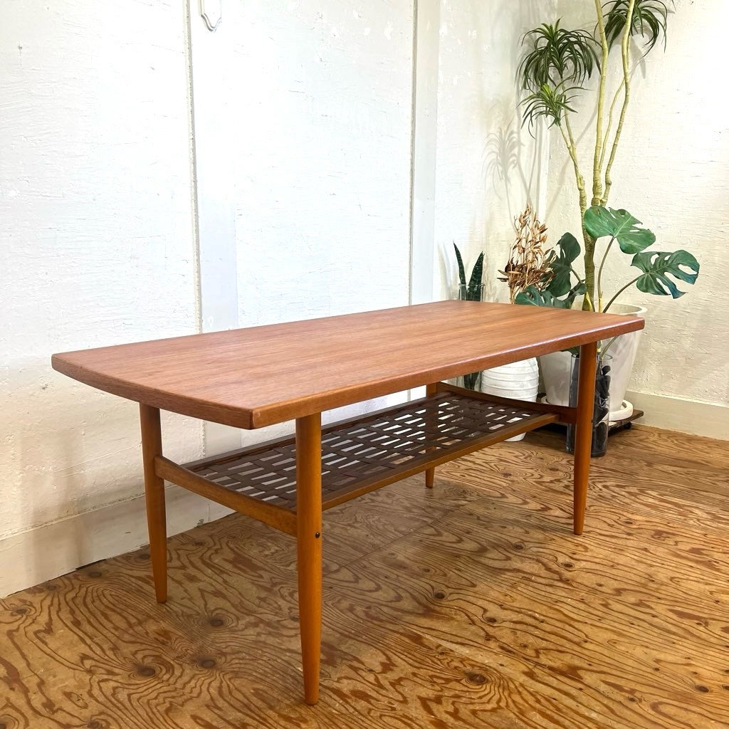チーク材&ビーチ材 センターテーブル  コーヒーテーブルリビングテーブル  北欧 デンマーク クラシック Scandinavian vintage 中古