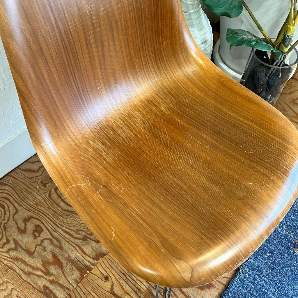 ハーマンミラー / Herman Miller ウッドシェルチェア 【2】チェアパッド付 エッフェルベース チャールズ&レイ・イームズ 中古
