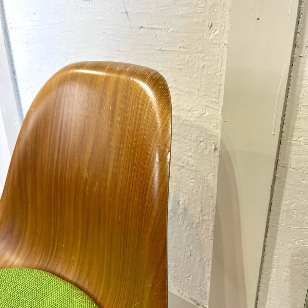 ハーマンミラー / Herman Miller ウッドシェルチェア 【2】チェアパッド付 エッフェルベース チャールズ&レイ・イームズ 中古