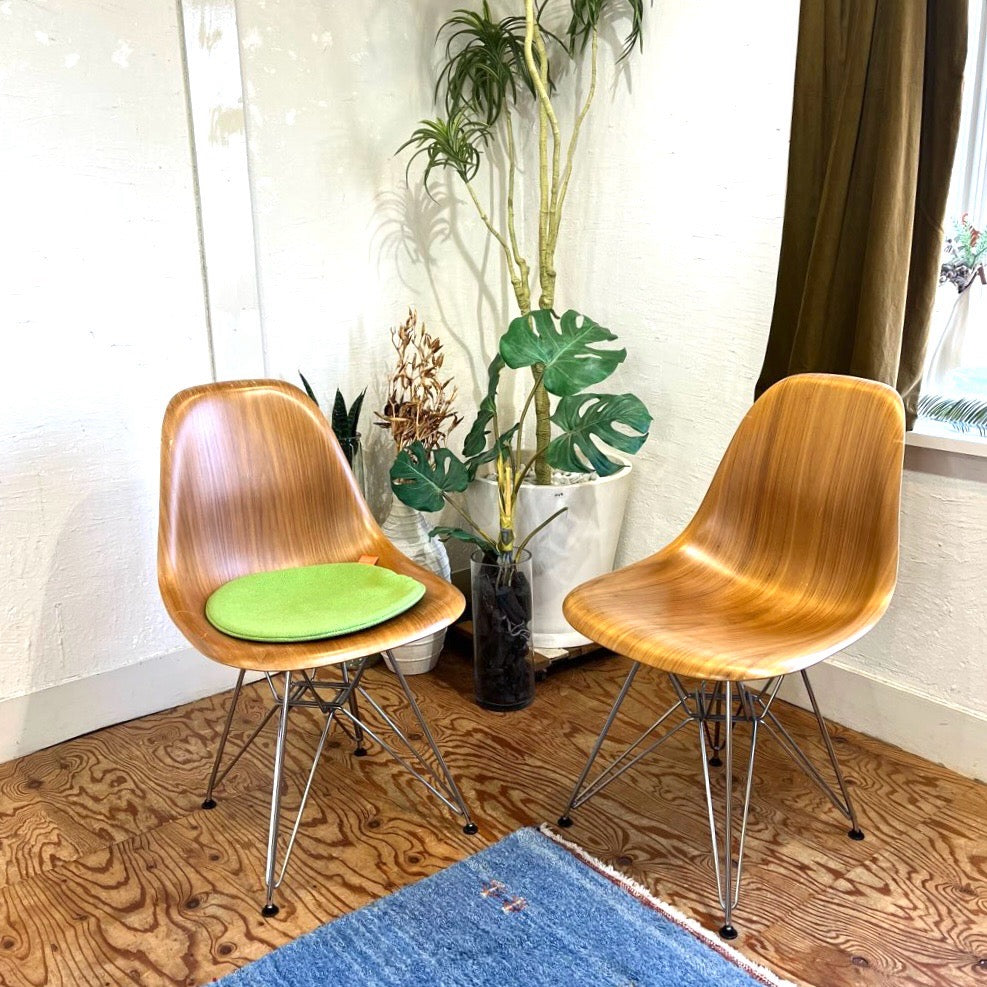 ハーマンミラー / Herman Miller ウッドシェルチェア 【1】 エッフェルベース チャールズ&レイ・イームズ 中古