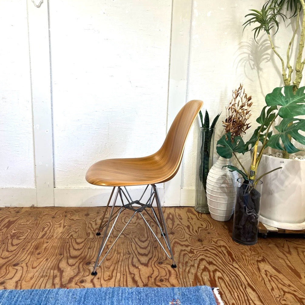 ハーマンミラー / Herman Miller ウッドシェルチェア 【1】 エッフェルベース チャールズ&レイ・イームズ 中古