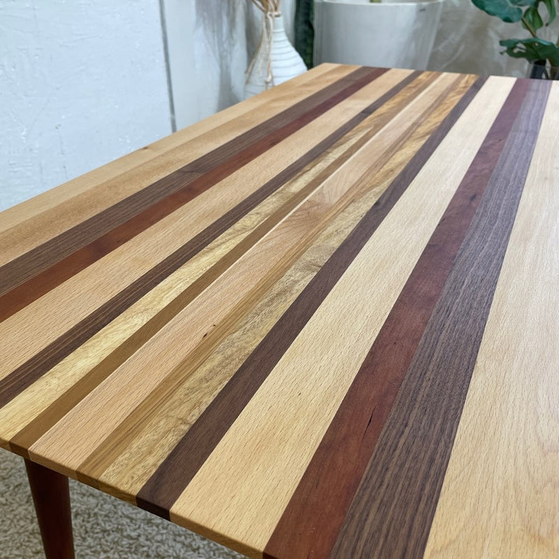 不要になった古い家具の様々な木材から作ったセンターテーブル W100 ローテーブル リバイブモブラープロジェクト