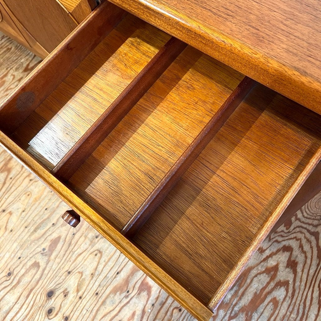 ネイサン / NATHAN   サークルサイドボード チーク材 英国 ヴィンテージ