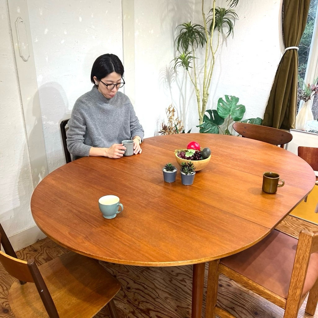 マッキントッシュ / A.H.McIntosh 伸長式ラウンドダイニングテーブル チーク材 ヴィンテージ