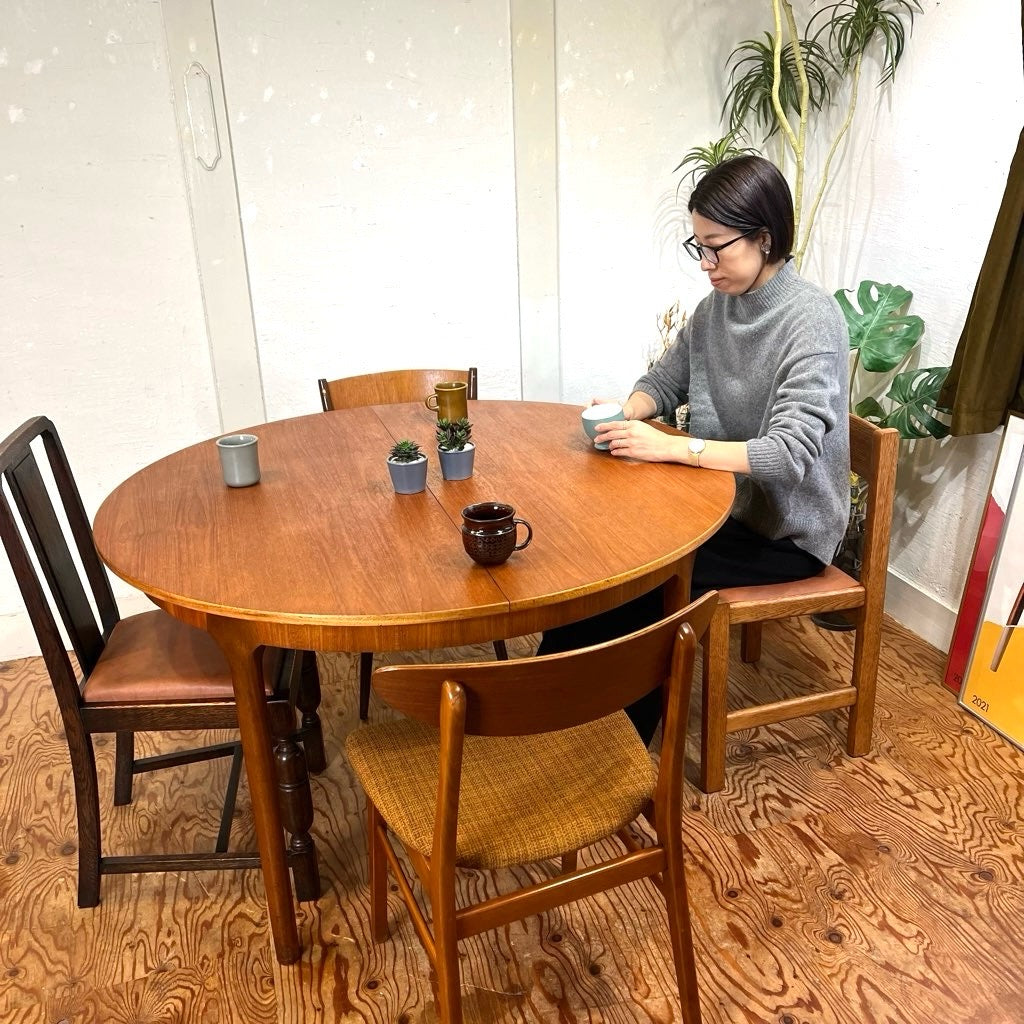 マッキントッシュ / A.H.McIntosh 伸長式ラウンドダイニングテーブル チーク材 ヴィンテージ