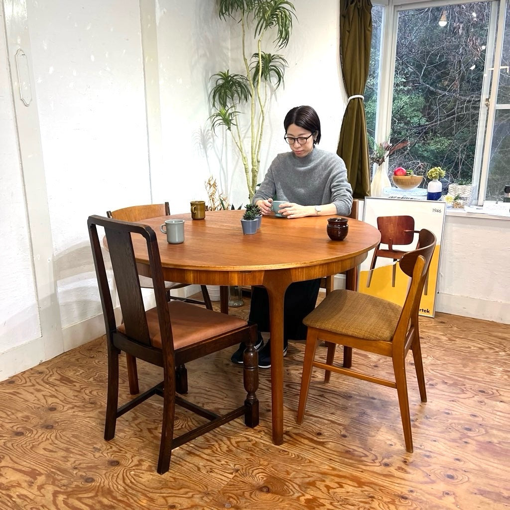 マッキントッシュ / A.H.McIntosh 伸長式ラウンドダイニングテーブル チーク材 ヴィンテージ