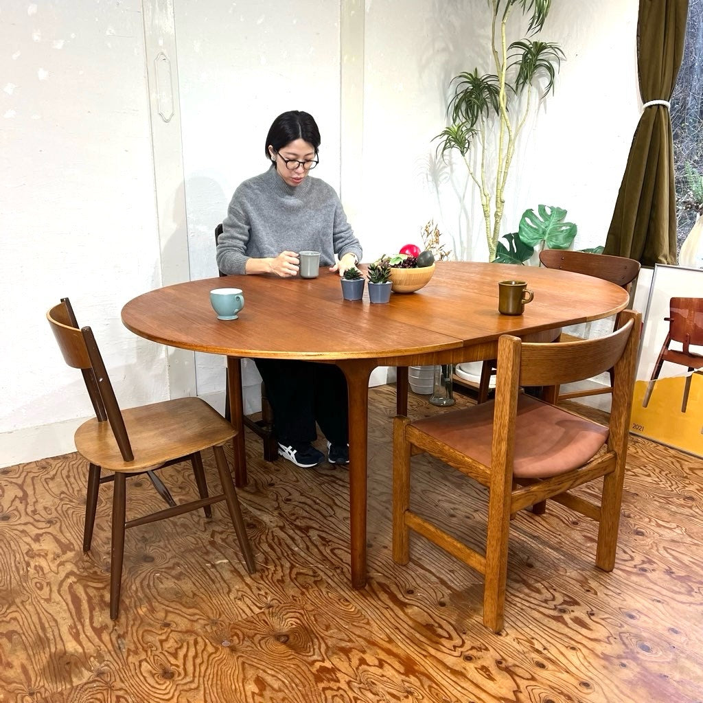 マッキントッシュ / A.H.McIntosh 伸長式ラウンドダイニングテーブル チーク材 ヴィンテージ