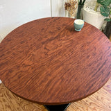 一枚板のカフェテーブル ブビンガ 無垢材 ラウンド リメイク家具 再生家具 リバイブモブラープロジェクト