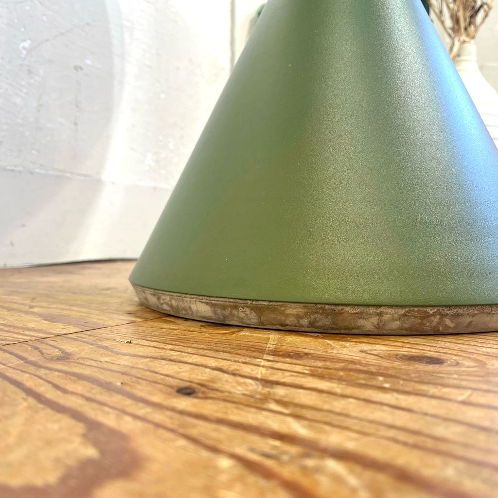 ヘイ / HAY パリサード/PALISSADE CONE TABLE オリーブグリーン ラウンドテーブル 中古
