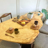 キソヒノキの一枚板ダイニングテーブル 無垢材 リメイク家具 再生家具 リバイブモブラープロジェクト