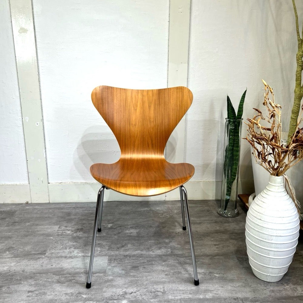 フリッツ・ハンセン / FRITZ HANSEN セブンチェア アルネ・ヤコブセン 